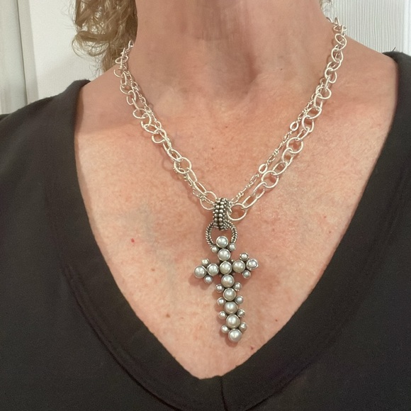*Price Firm* Echo of the Dreamer Sterling and Pearl Cross Pendant - Picture 6 of 13